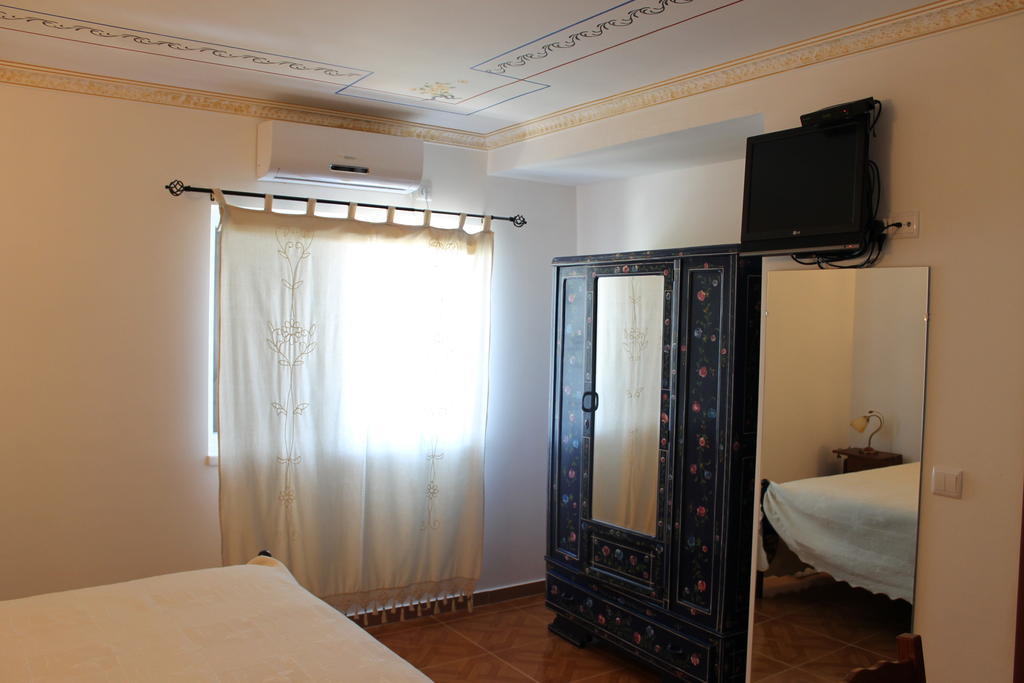 "O Viajante" Low Cost Hotel Estremoz Exteriér fotografie