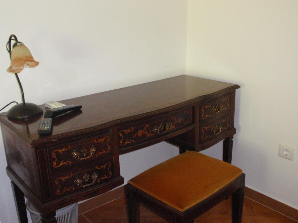 "O Viajante" Low Cost Hotel Estremoz Pokoj fotografie