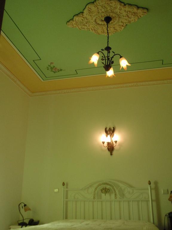 "O Viajante" Low Cost Hotel Estremoz Pokoj fotografie